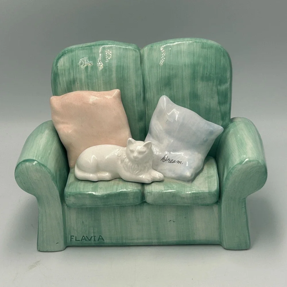 Flavia Pottery Cat Kitten Mini Couch Sofa Trinket Box Sleeping Pastel Whimsical